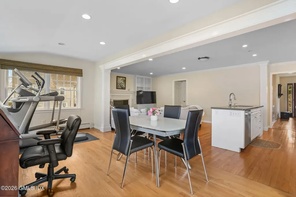 153 Lockwood Road Riverside CT 06878