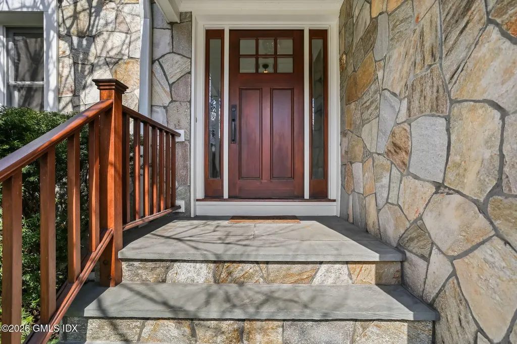 153 Lockwood Road Riverside CT 06878