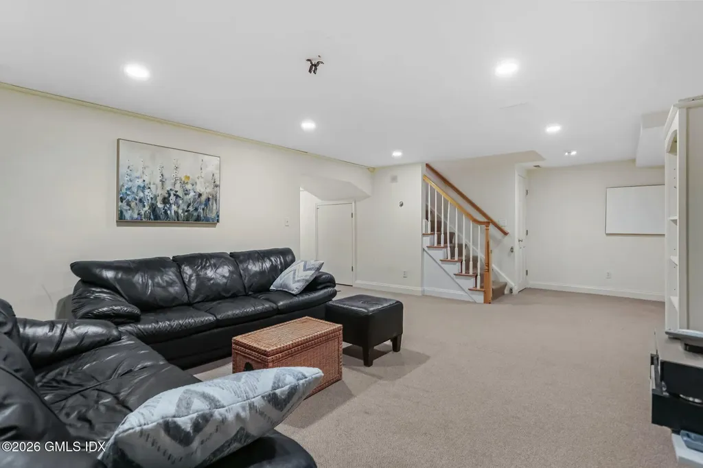 153 Lockwood Road Riverside CT 06878