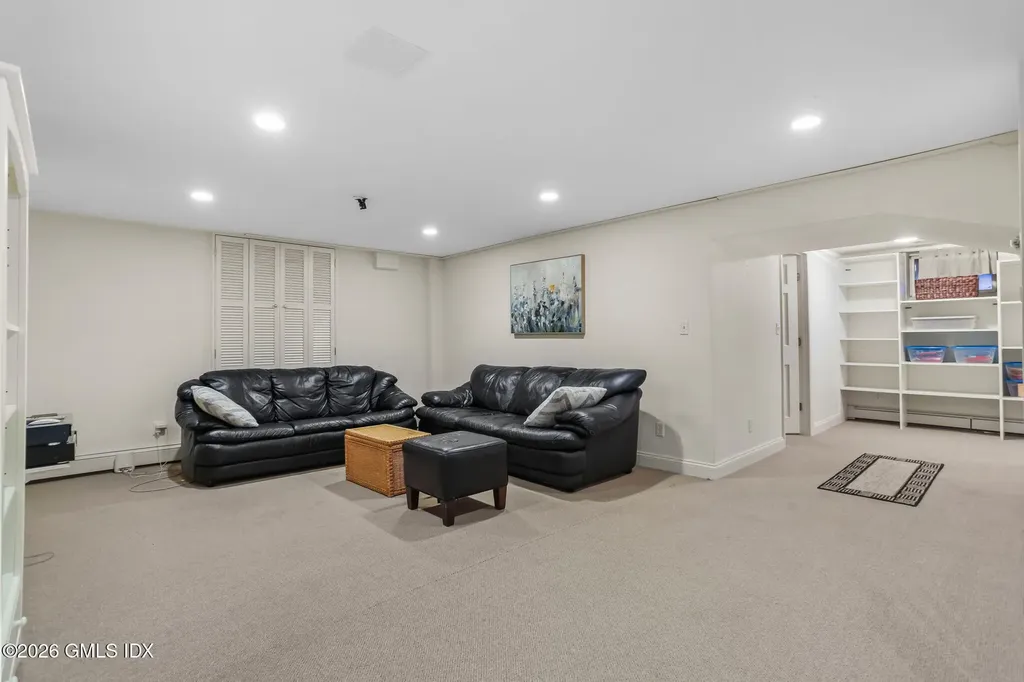 153 Lockwood Road Riverside CT 06878