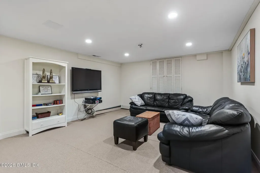 153 Lockwood Road Riverside CT 06878