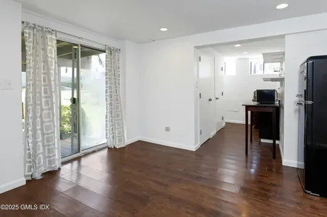 171 1/2 Henry Street Greenwich CT 06830