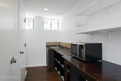 171 1/2 Henry Street Greenwich CT 06830