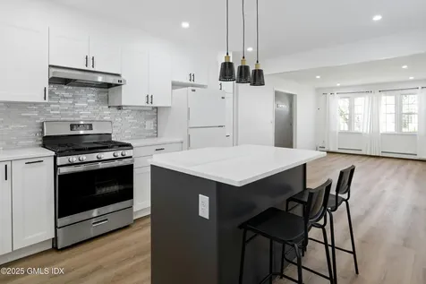 171 1/2 Henry Street Greenwich CT 06830