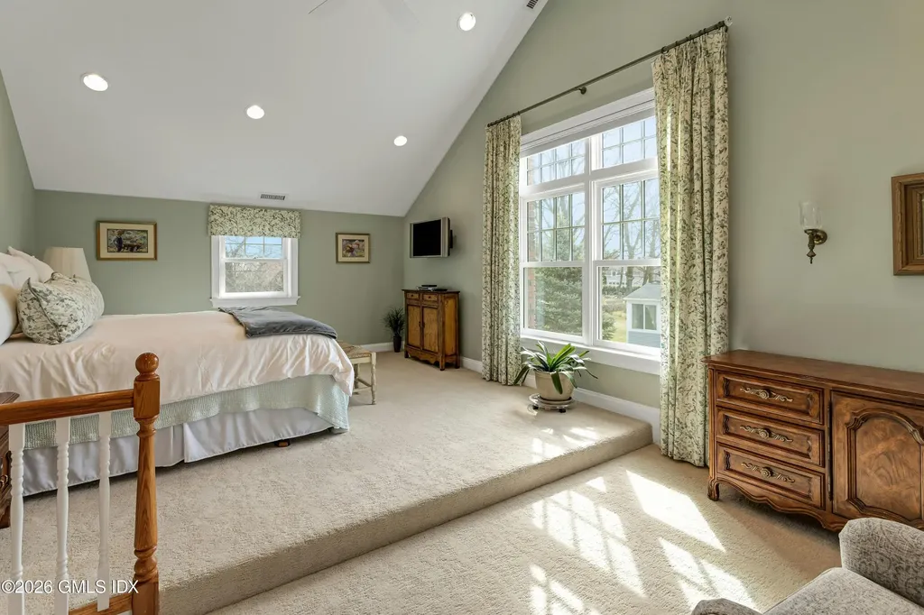 9 Tamarack Place Greenwich CT 06831