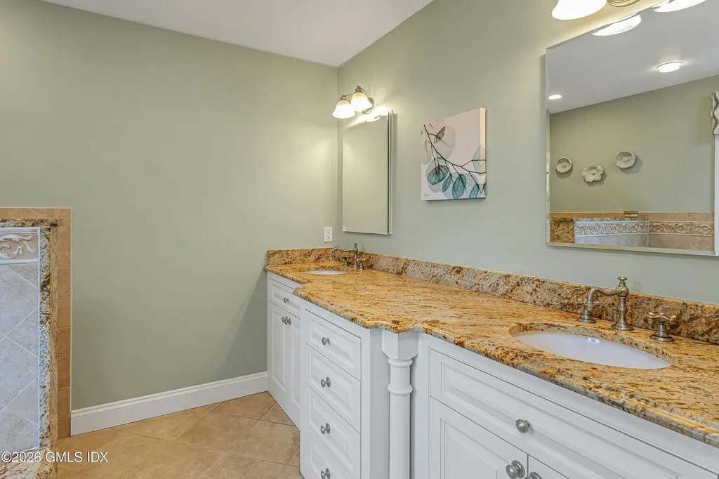 9 Tamarack Place Greenwich CT 06831