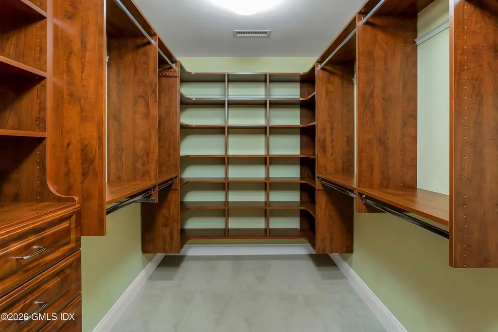 9 Tamarack Place Greenwich CT 06831