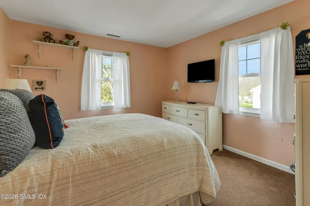 9 Tamarack Place Greenwich CT 06831