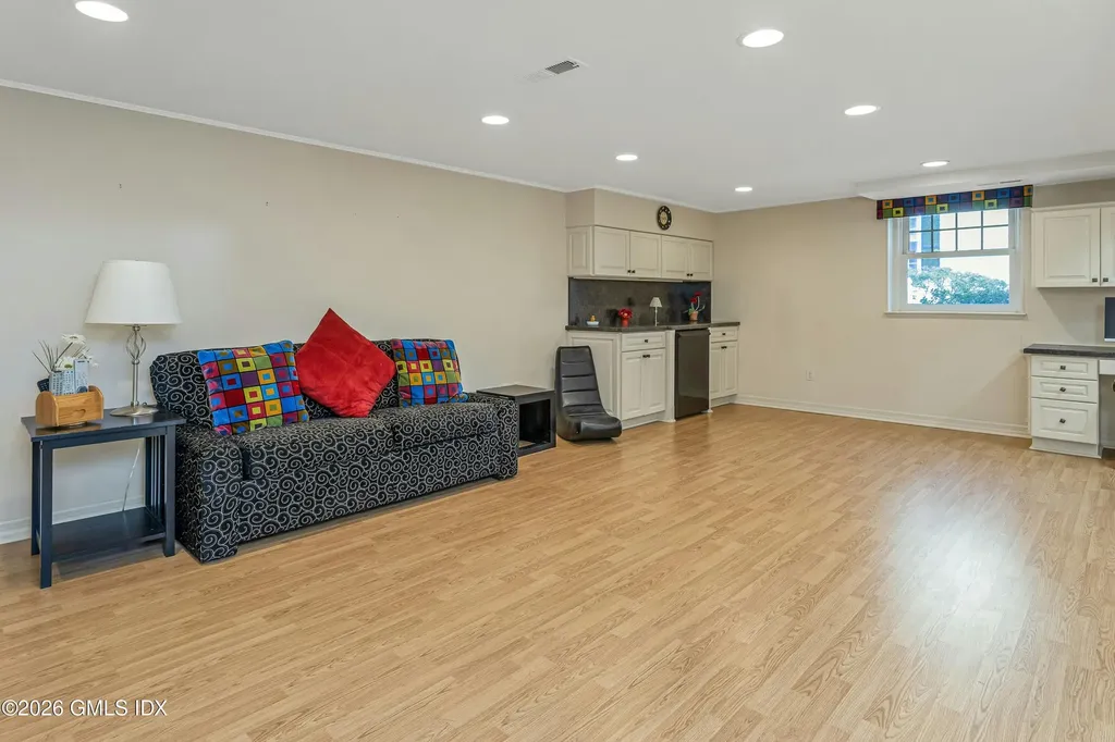 9 Tamarack Place Greenwich CT 06831