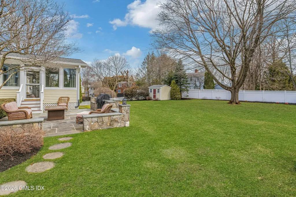 9 Tamarack Place Greenwich CT 06831