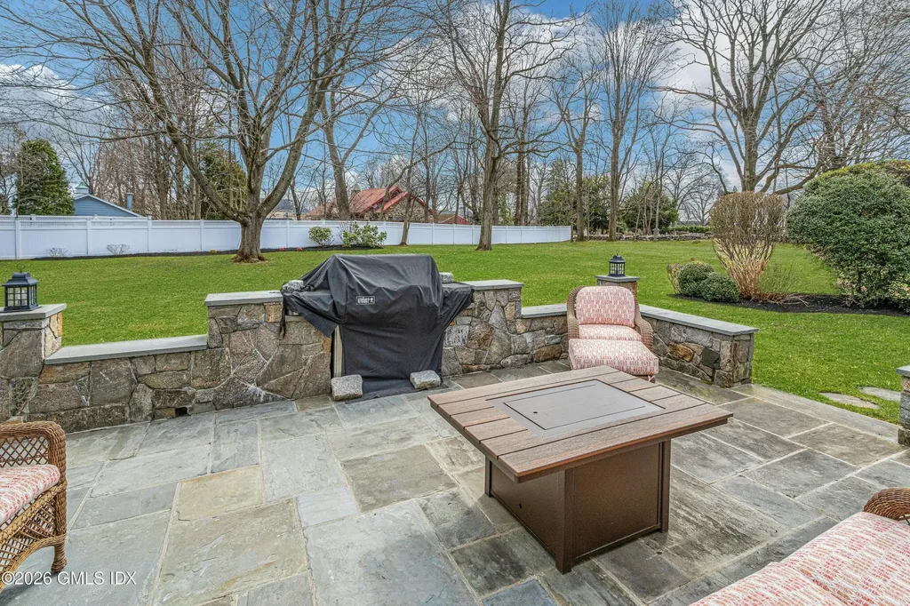 9 Tamarack Place Greenwich CT 06831
