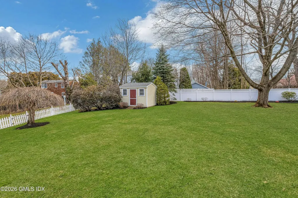 9 Tamarack Place Greenwich CT 06831
