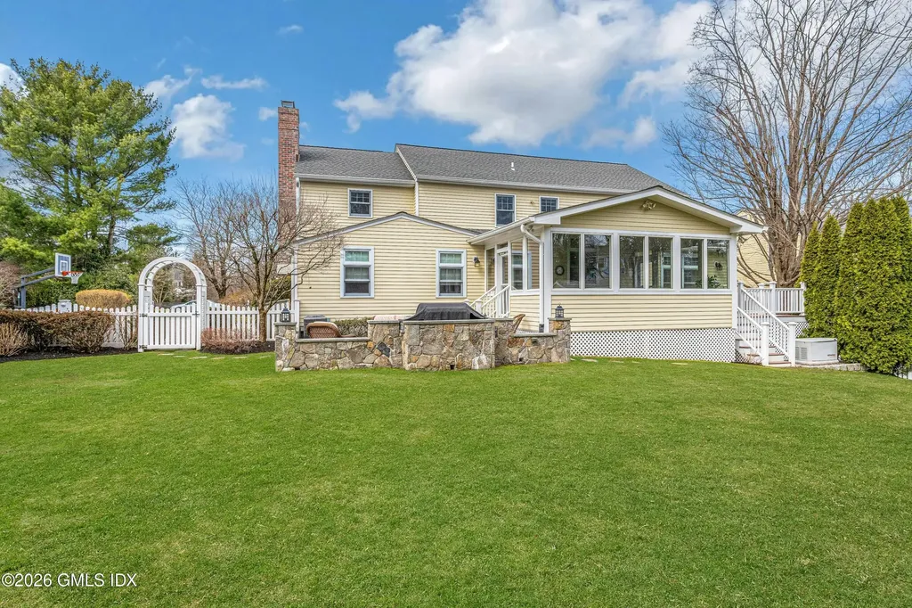 9 Tamarack Place Greenwich CT 06831