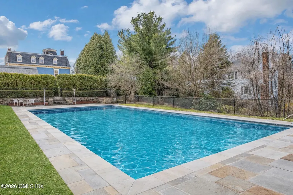 9 Tamarack Place Greenwich CT 06831