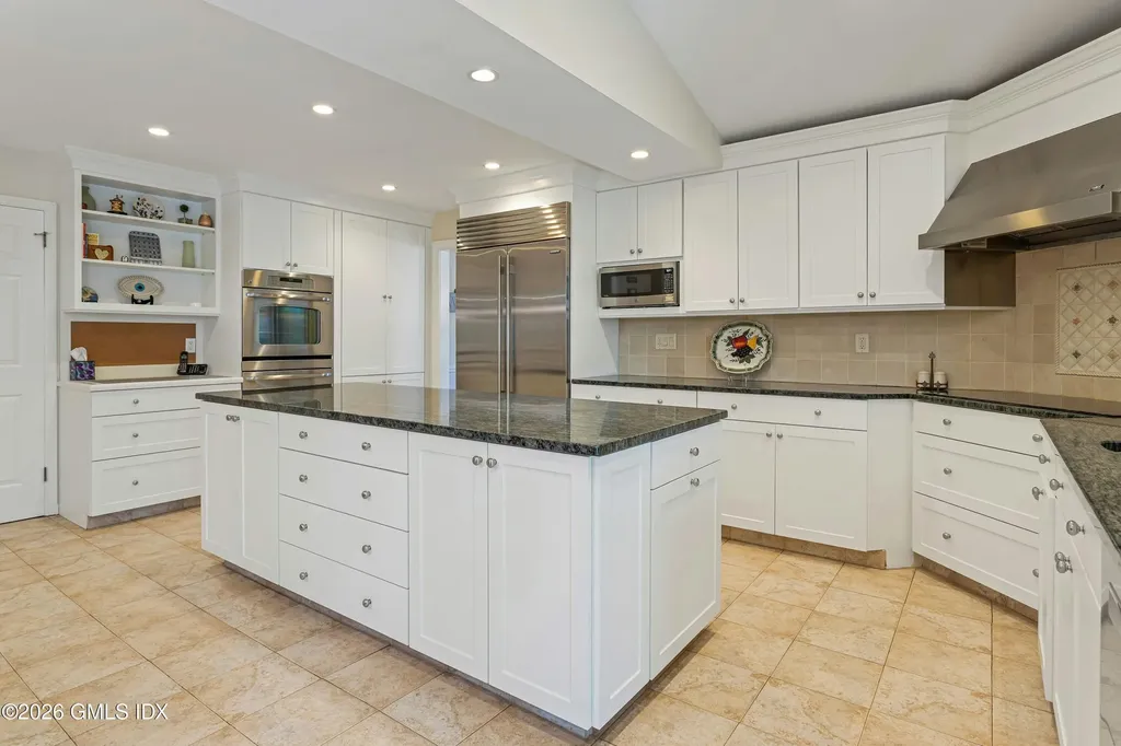 9 Tamarack Place Greenwich CT 06831