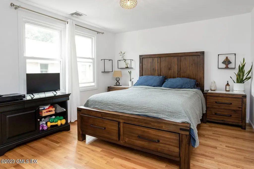 5 Wellington Place Greenwich CT 06830