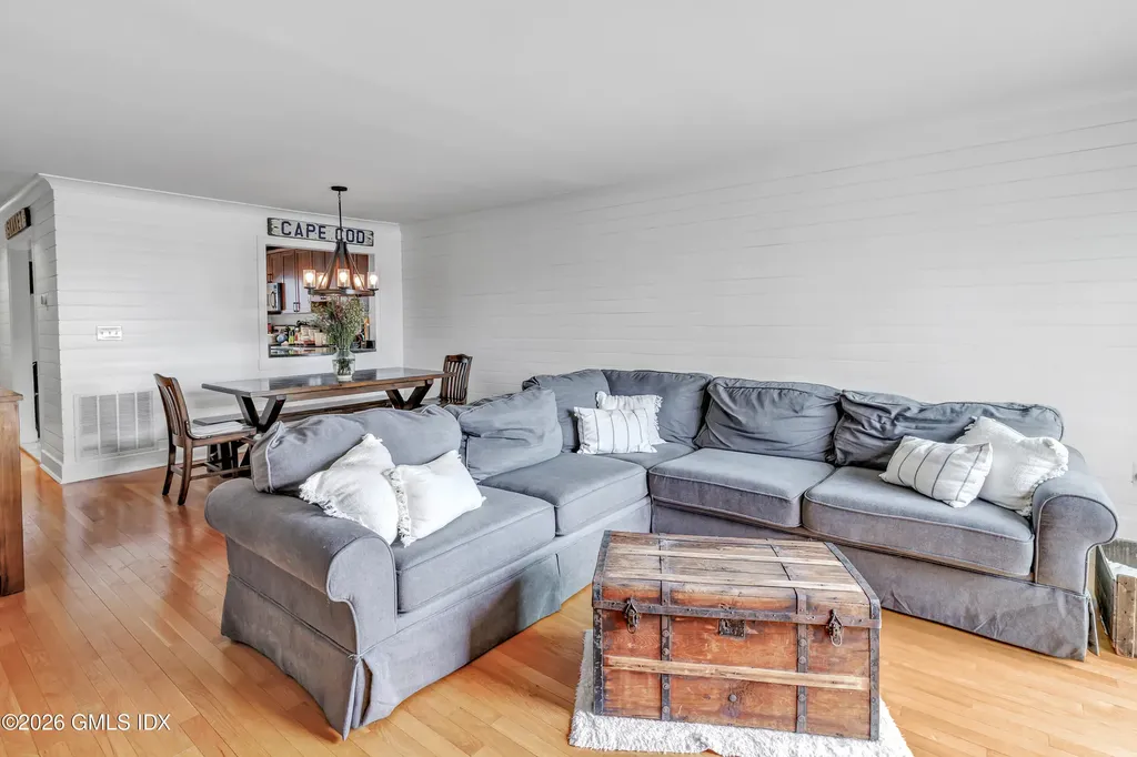 5 Glen Street Greenwich CT 06830