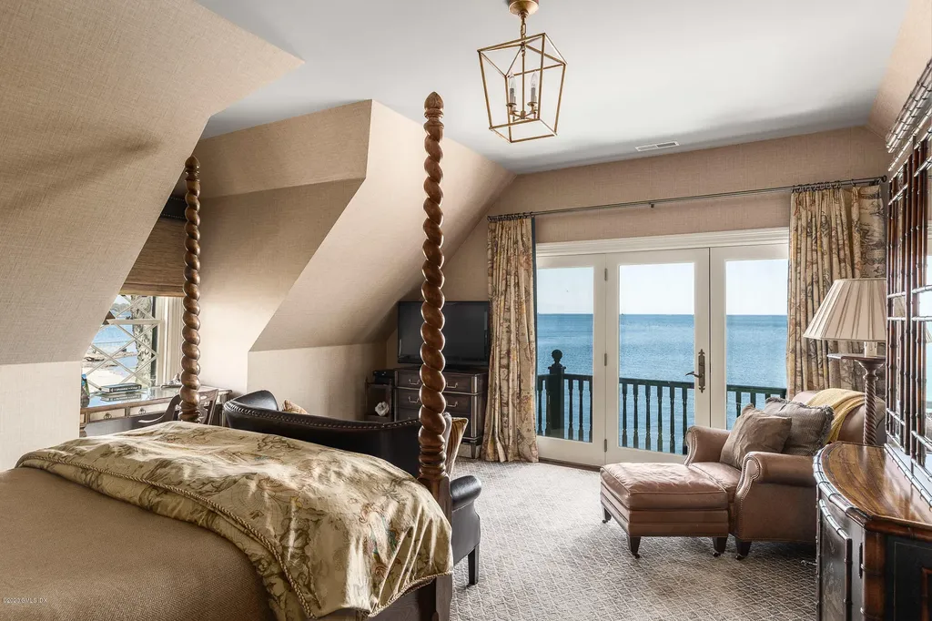 207-209 Long Neck Point Road Darien CT 06820