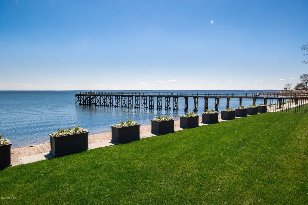 207-209 Long Neck Point Road Darien CT 06820