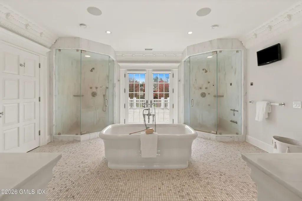 4 Cherry Blossom Lane Greenwich CT 06831
