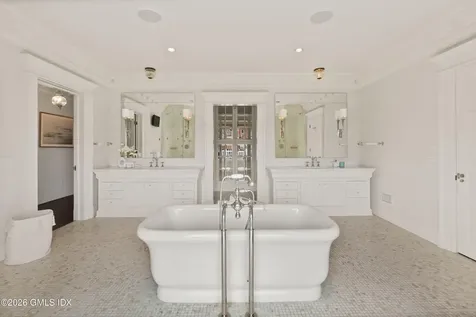 4 Cherry Blossom Lane Greenwich CT 06831
