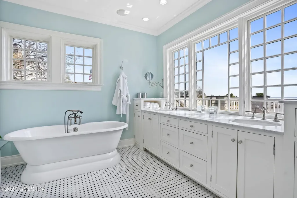 200 Shore Road Old Greenwich CT 06870