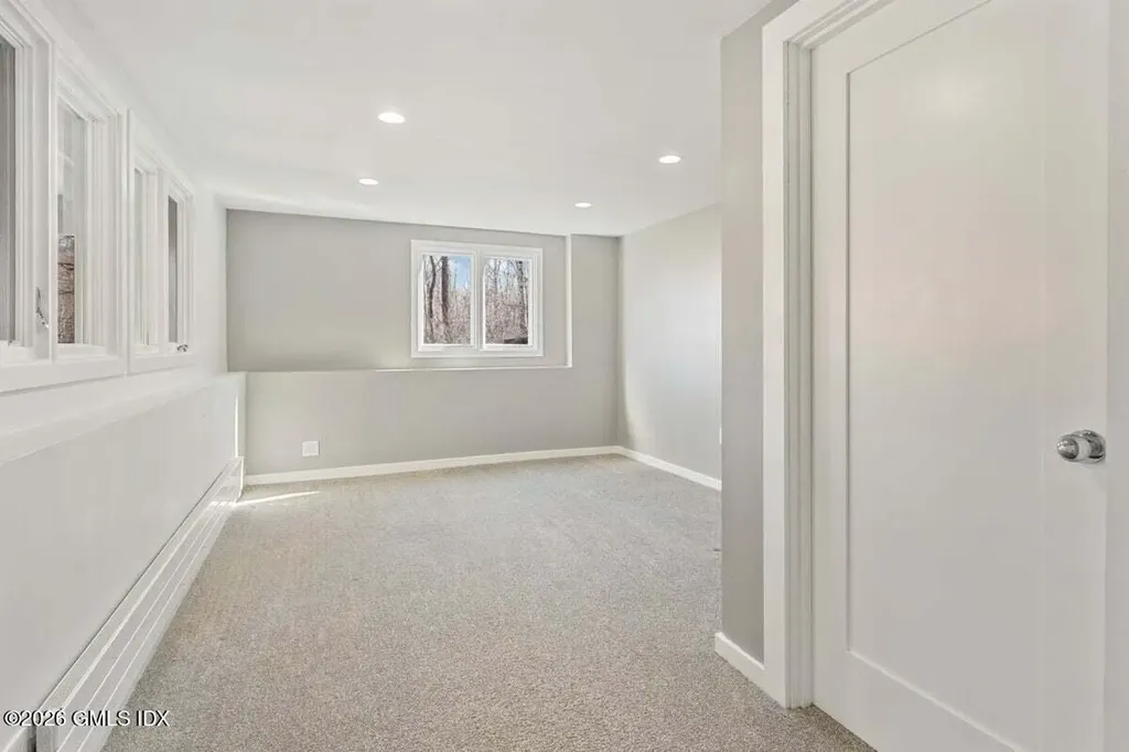 9 Patchen Lane Weston CT 06883