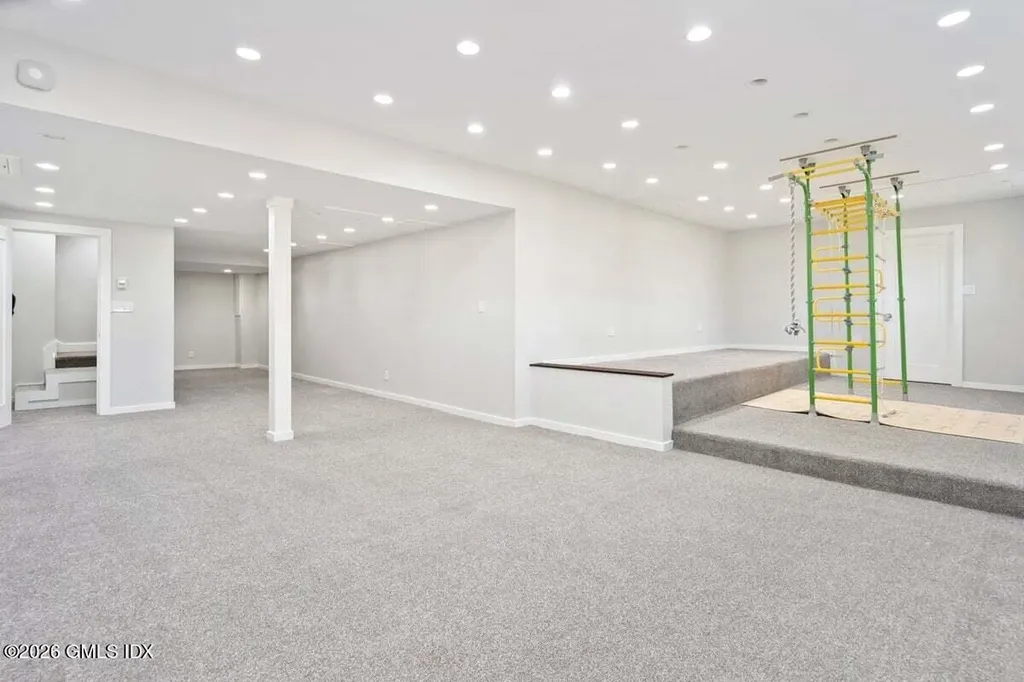 9 Patchen Lane Weston CT 06883