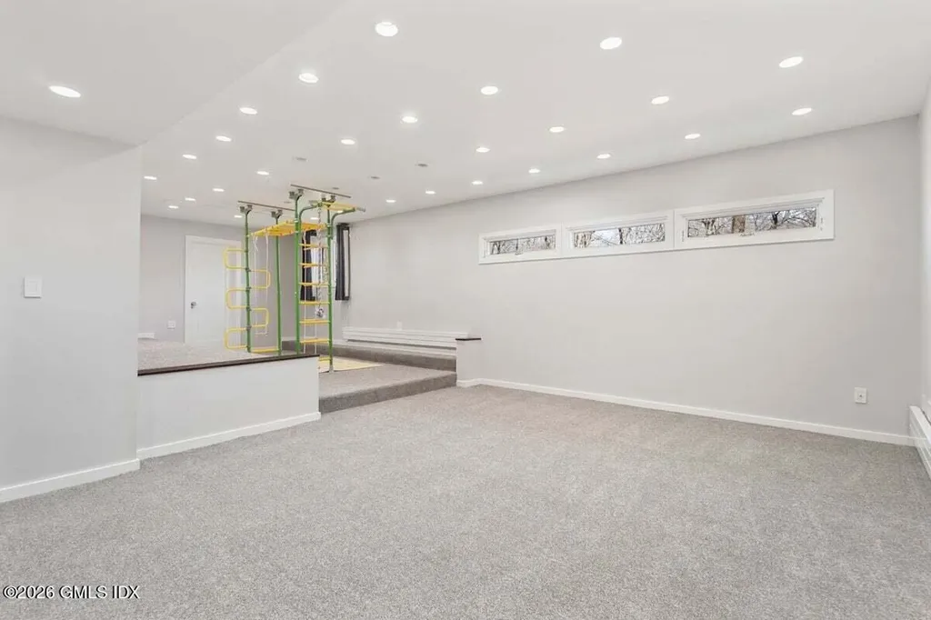 9 Patchen Lane Weston CT 06883