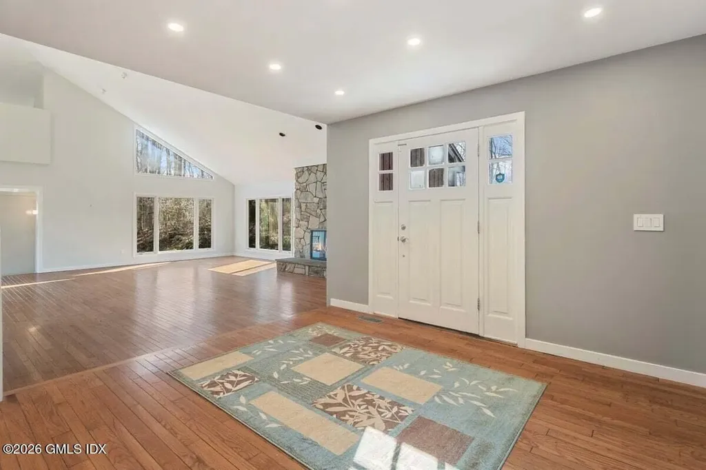 9 Patchen Lane Weston CT 06883