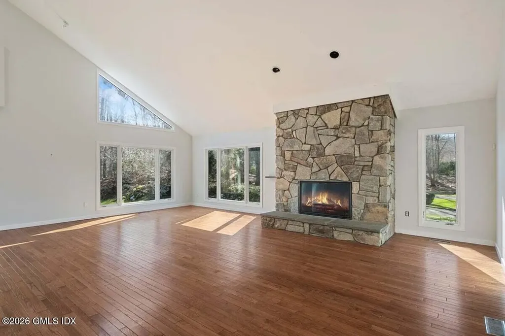 9 Patchen Lane Weston CT 06883