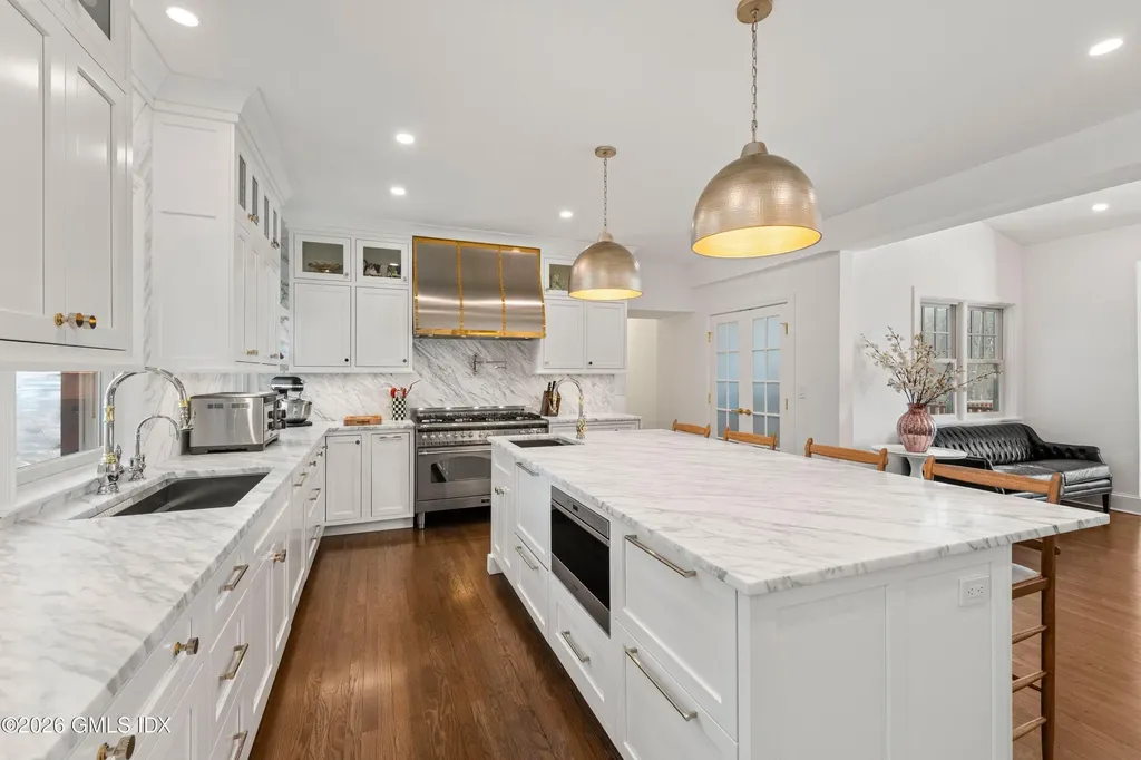 530 Round Hill Road Greenwich CT 06831
