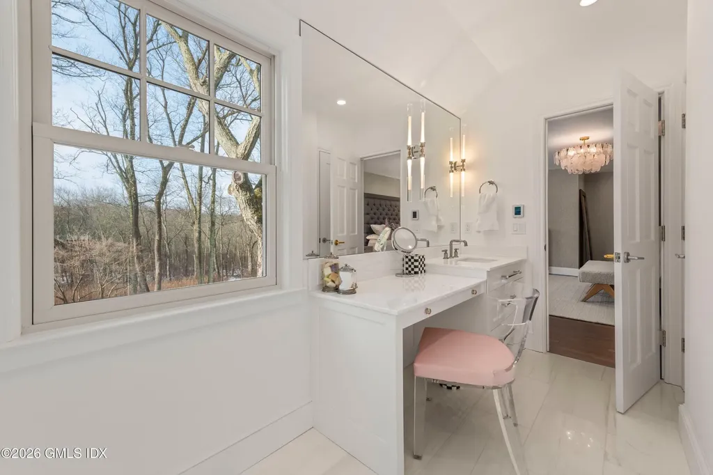 530 Round Hill Road Greenwich CT 06831