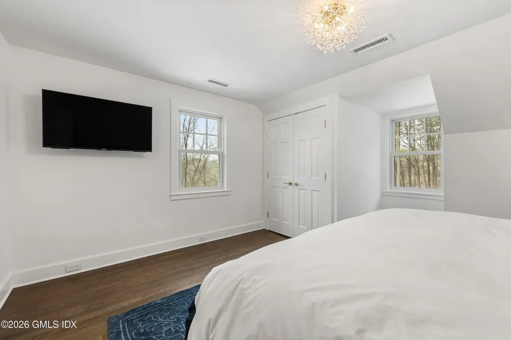 530 Round Hill Road Greenwich CT 06831