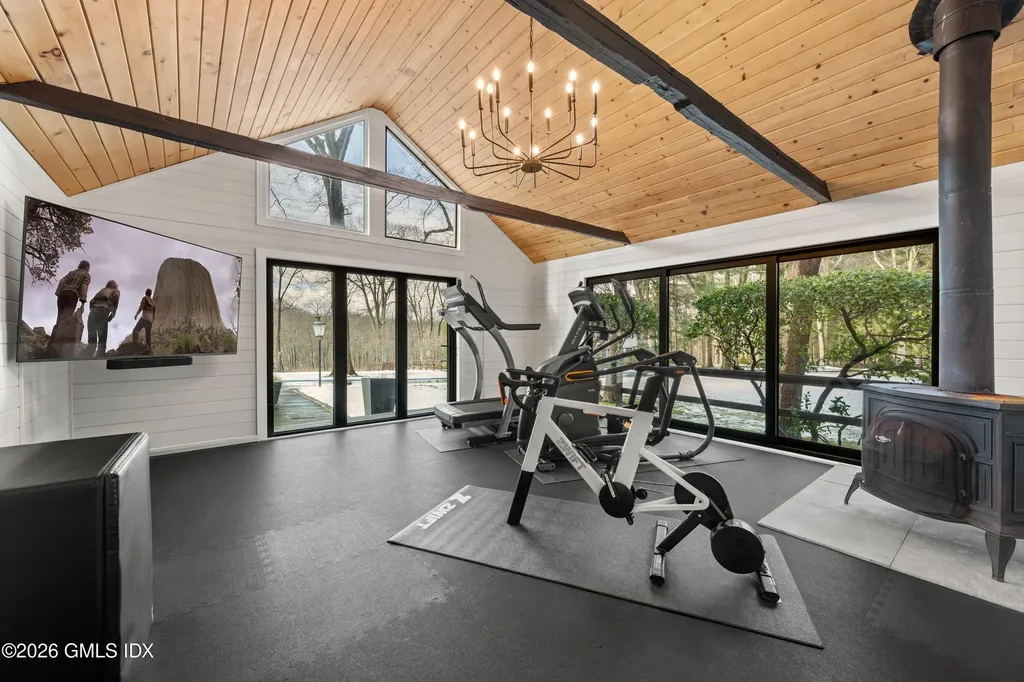 530 Round Hill Road Greenwich CT 06831
