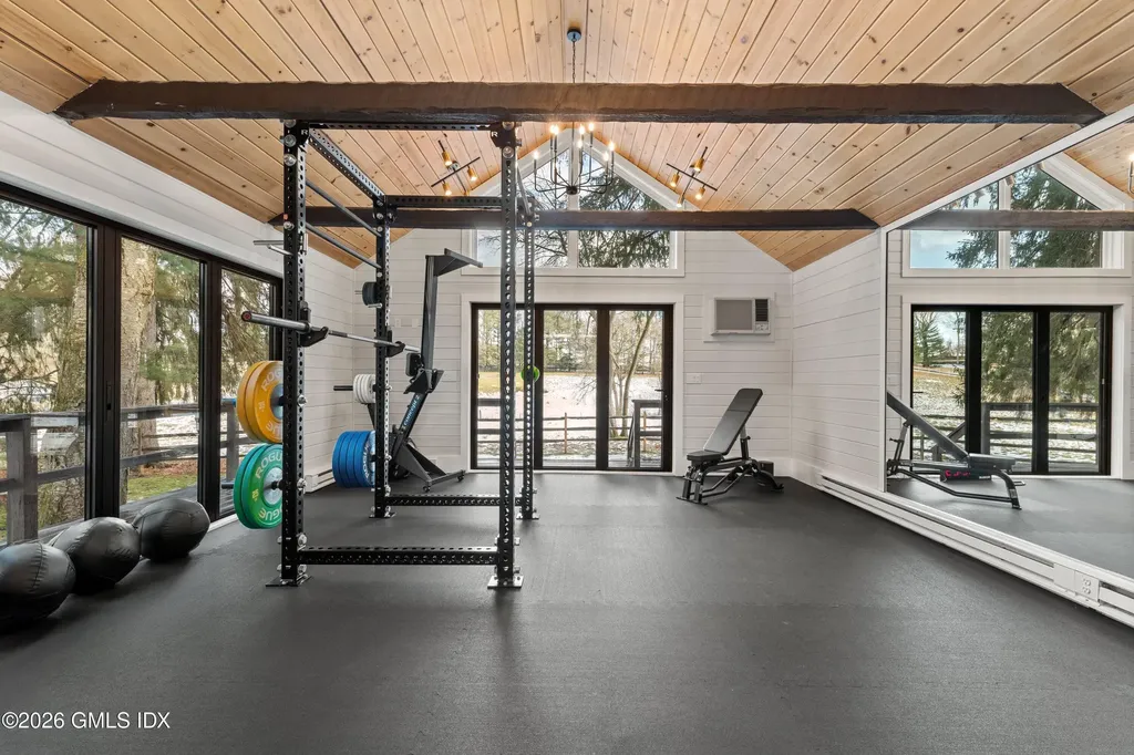 530 Round Hill Road Greenwich CT 06831