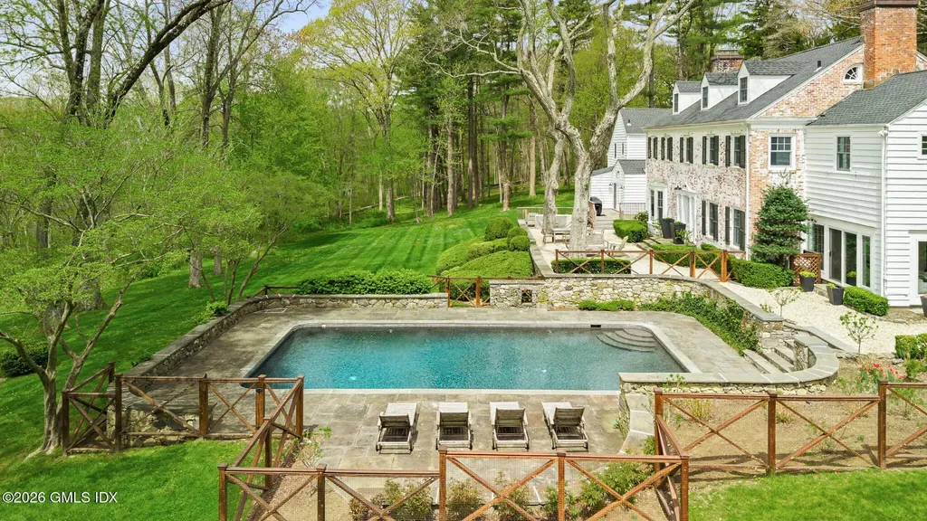 530 Round Hill Road Greenwich CT 06831