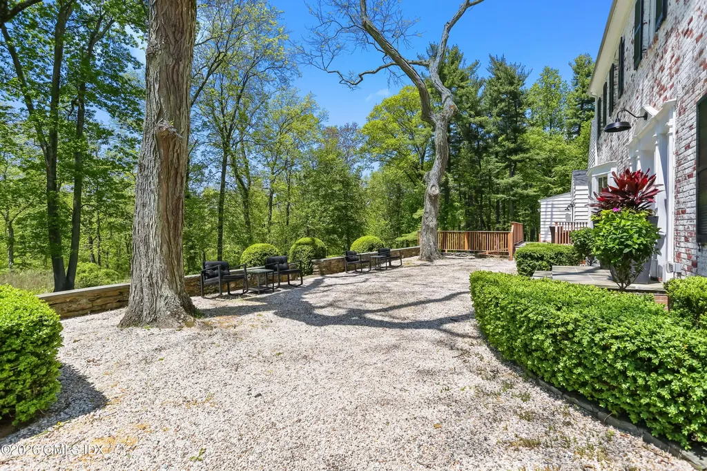 530 Round Hill Road Greenwich CT 06831