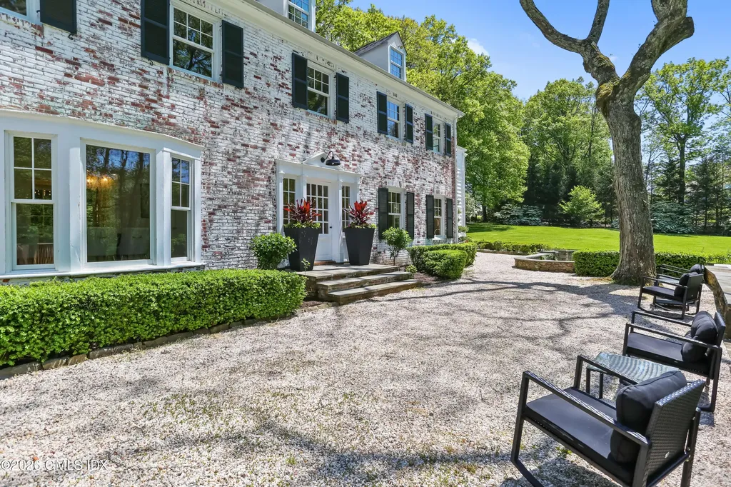 530 Round Hill Road Greenwich CT 06831