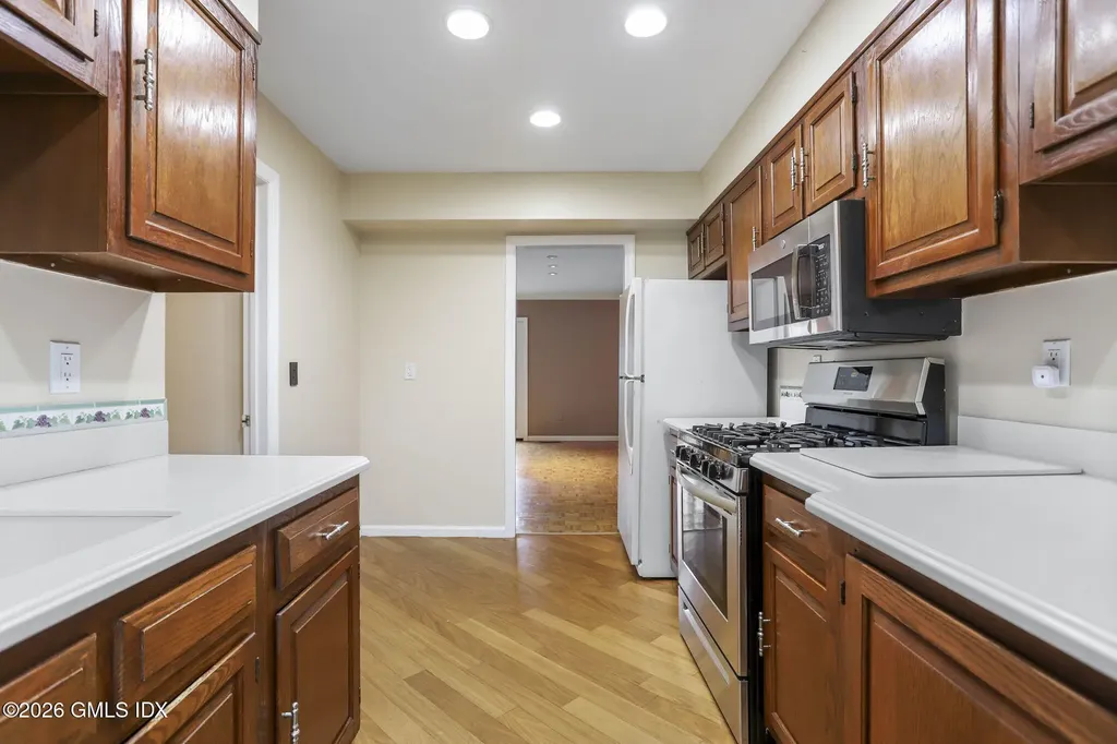33 Talbot Lane Greenwich CT 06830