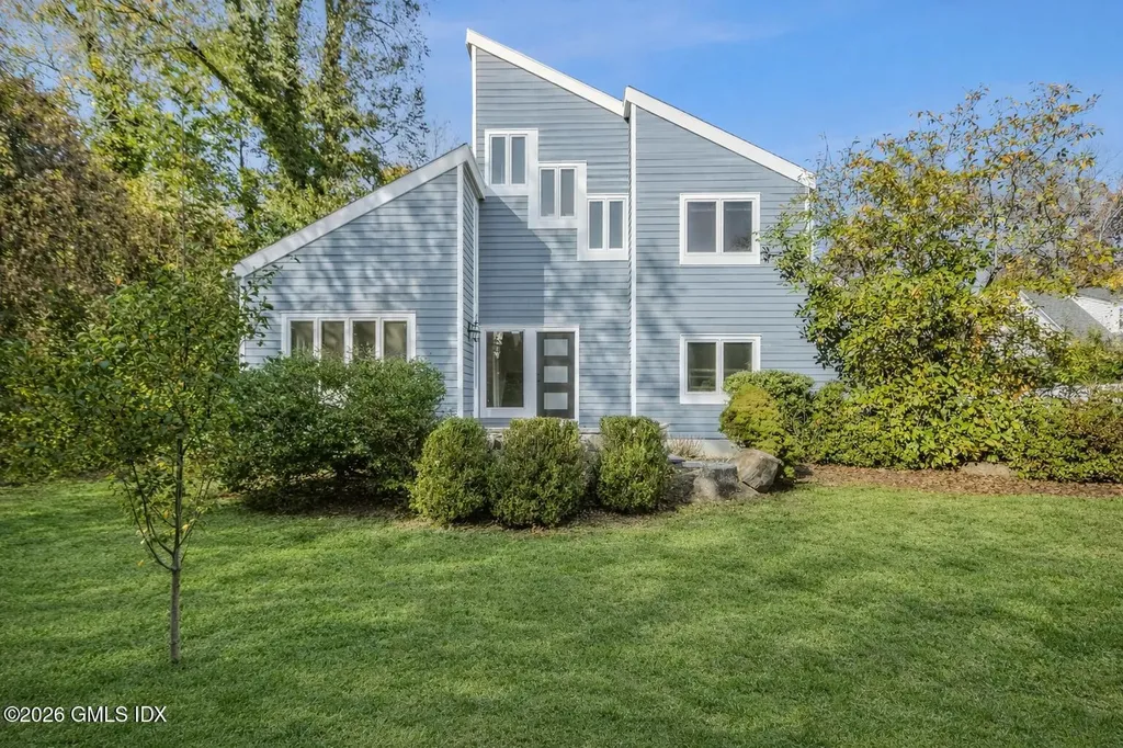 145R Shore Road Old Greenwich CT 06870