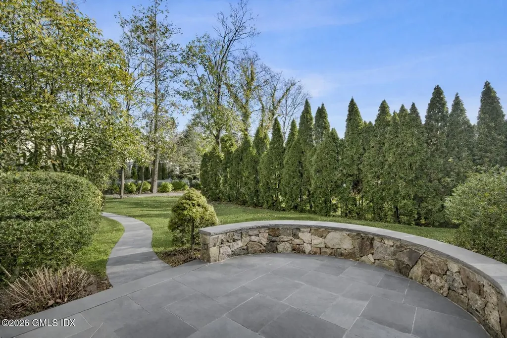 145R Shore Road Old Greenwich CT 06870