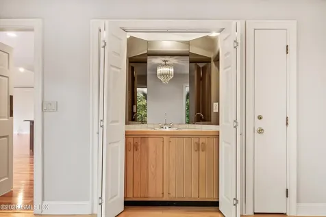 145R Shore Road Old Greenwich CT 06870