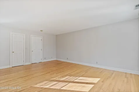 145R Shore Road Old Greenwich CT 06870