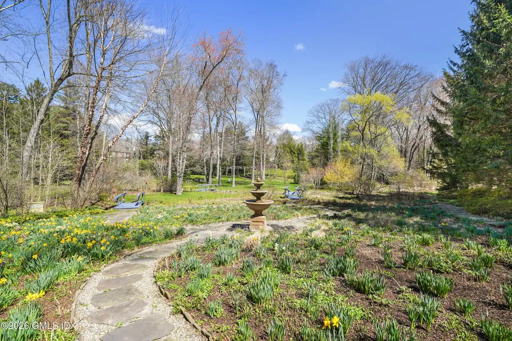 135 & 129 Zaccheus Mead Lane Greenwich CT 06831