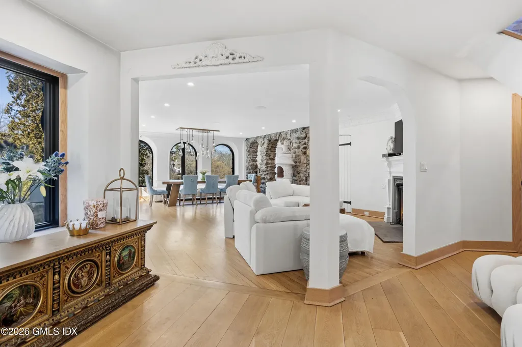 546 Lake Avenue Greenwich CT 06830