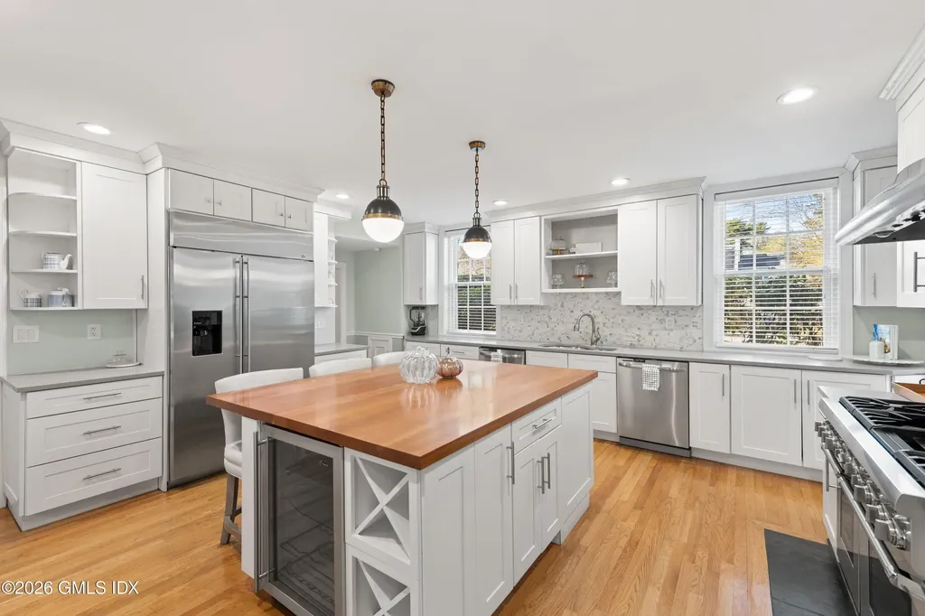91 Algonquin Road Fairfield CT 06825