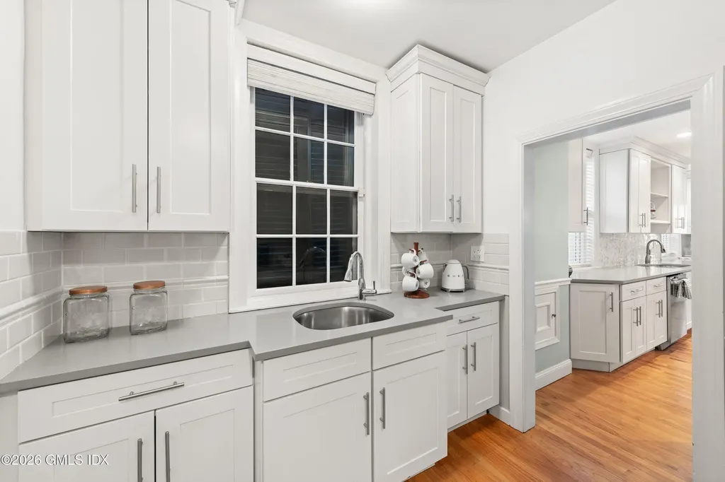 91 Algonquin Road Fairfield CT 06825