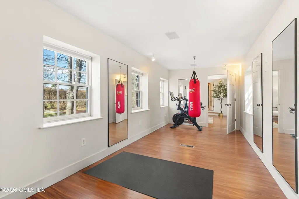 91 Algonquin Road Fairfield CT 06825