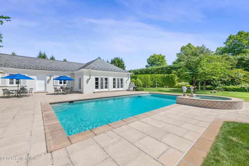 25 Field Point Circle Greenwich CT 06830